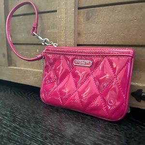 Authentic Coach Wristlet - Hot Pink  Patent Leather Quilted PatternVintage 10+yr